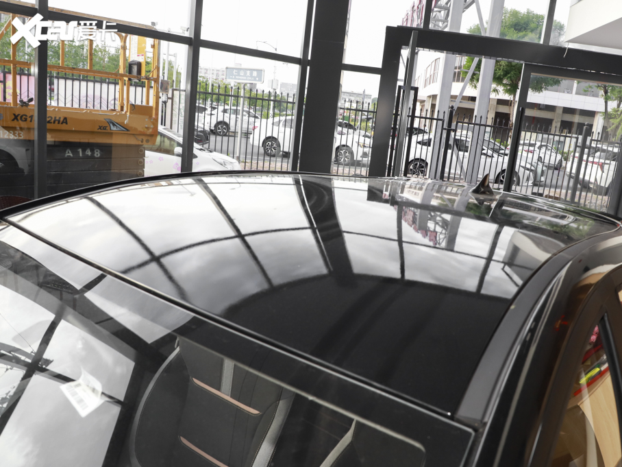 2024 ۰ 301km Lite 