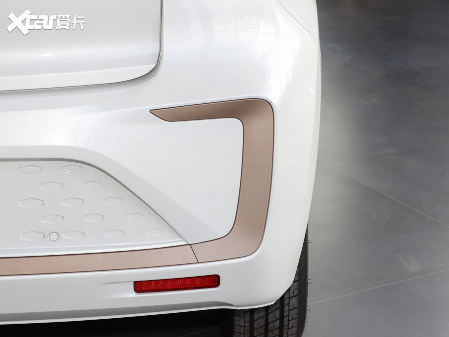 2024 ۰ 301km Lite 