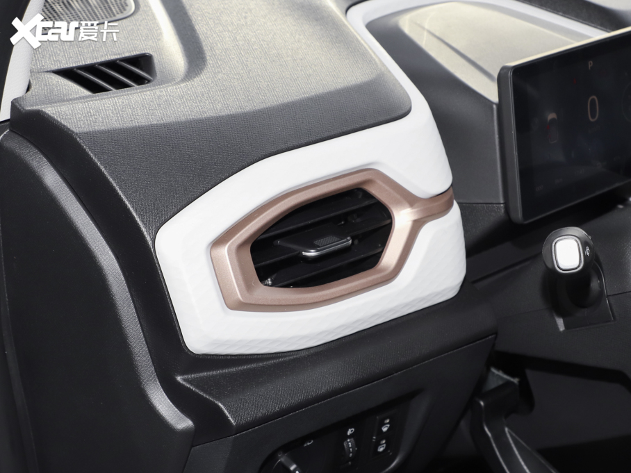 2024 ۰ 301km Lite 