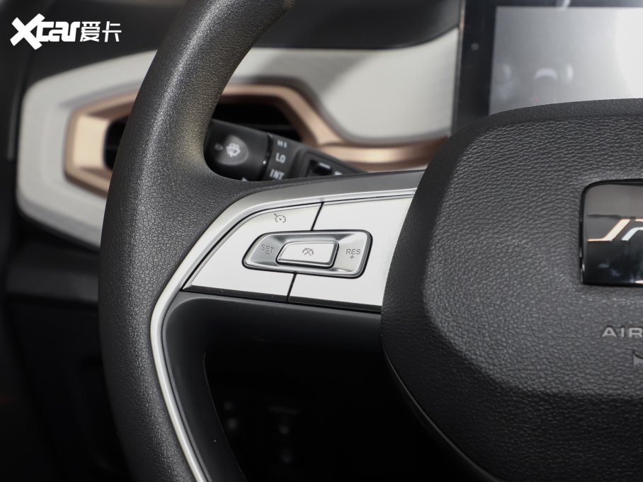 2024 ۰ 301km Lite 