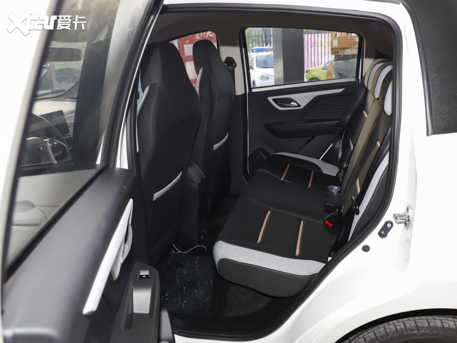 2024 ۰ 301km Lite 