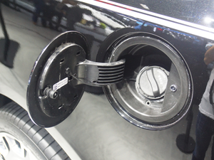 2021款增程 基本型 油箱盖