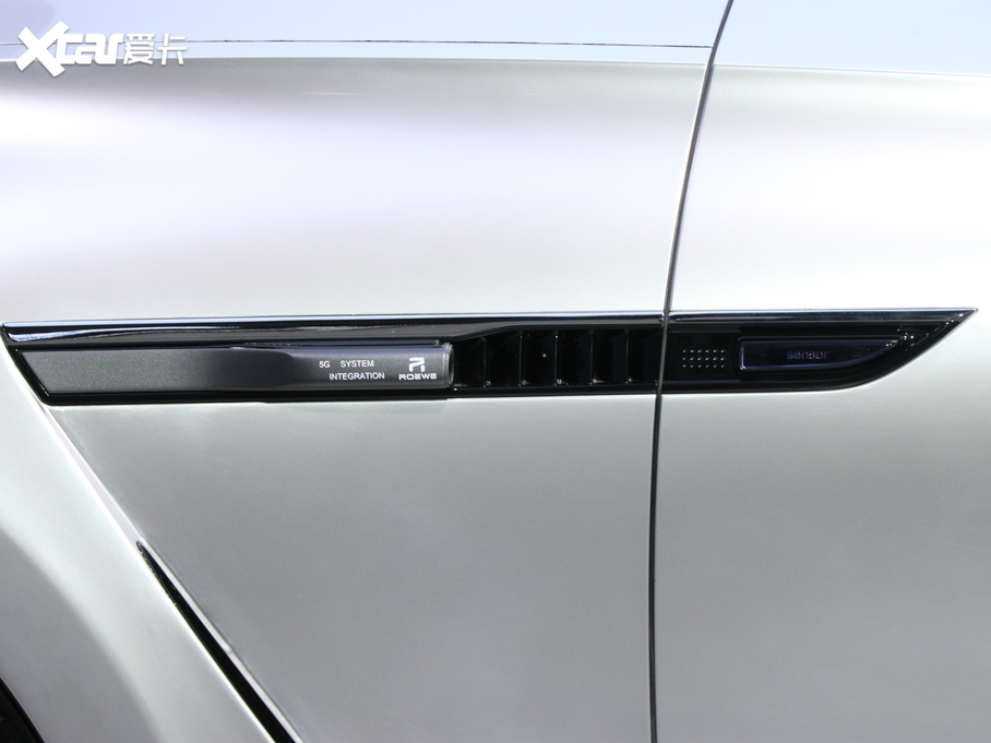 2021O̖ R-Aura Concept