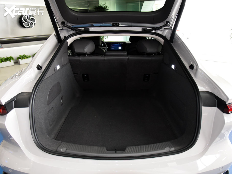 2023���w��F7 �L�mPro��