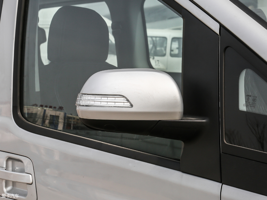 2018LM3 ˼Ұ 1.6L քӺA