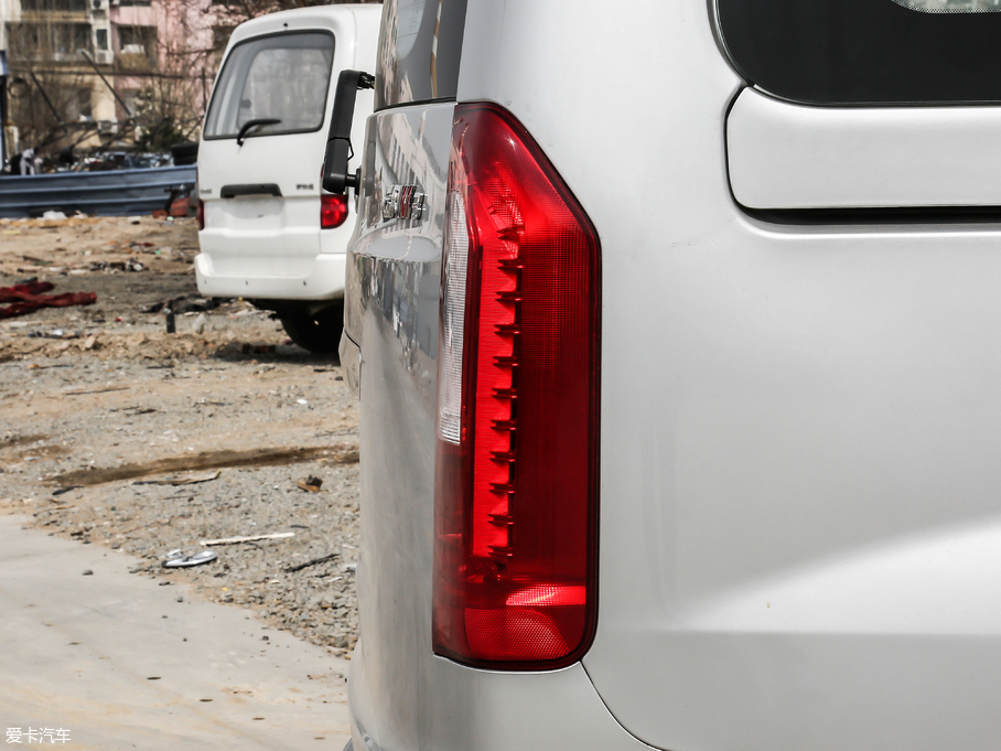 2018LM3 ˼Ұ 1.6L քӺA