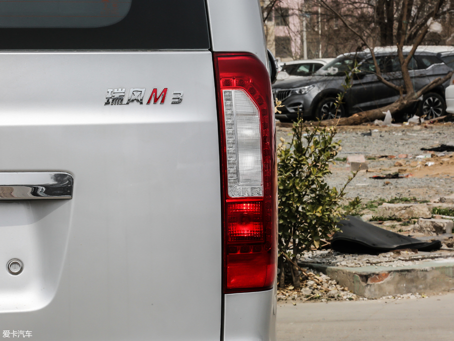 2018LM3 ˼Ұ 1.6L քӺA