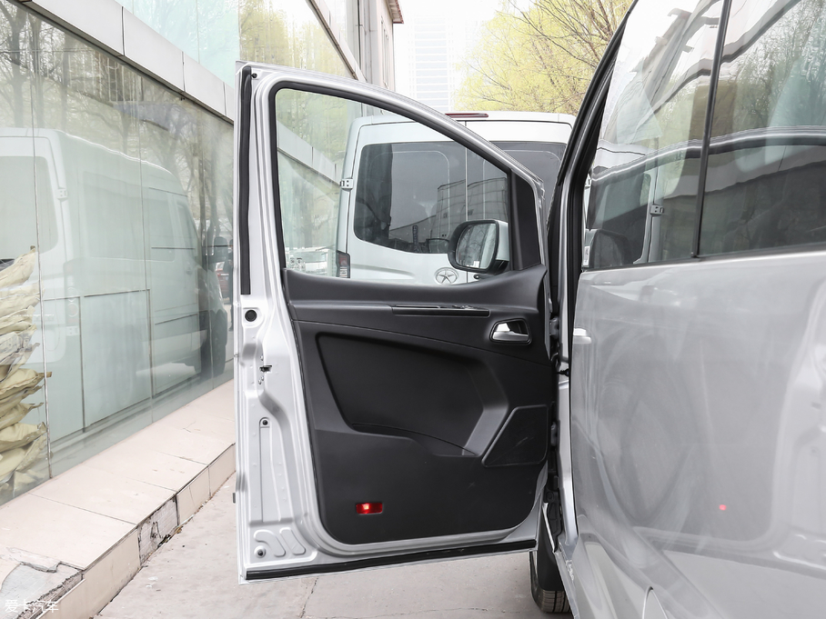 2018LM3 ˼Ұ 1.6L քӺA