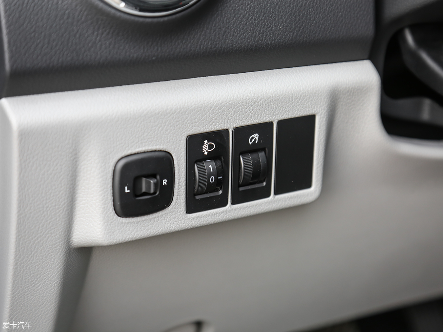 2018LM3 ˼Ұ 1.6L քӺA