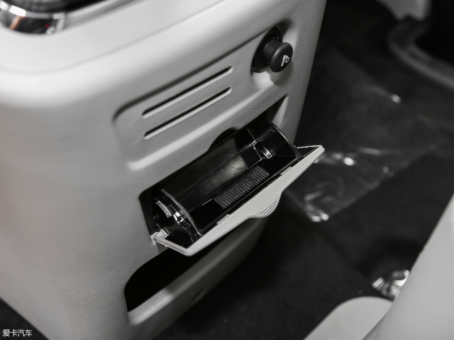 2018LM3 ˼Ұ 1.6L քӺA