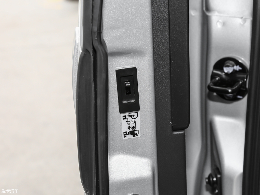 2018LM3 ˼Ұ 1.6L քӺA