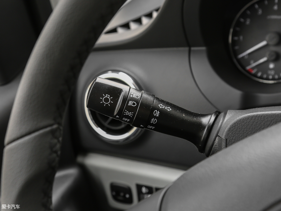 2018LM3 ˼Ұ 1.6L քӺA