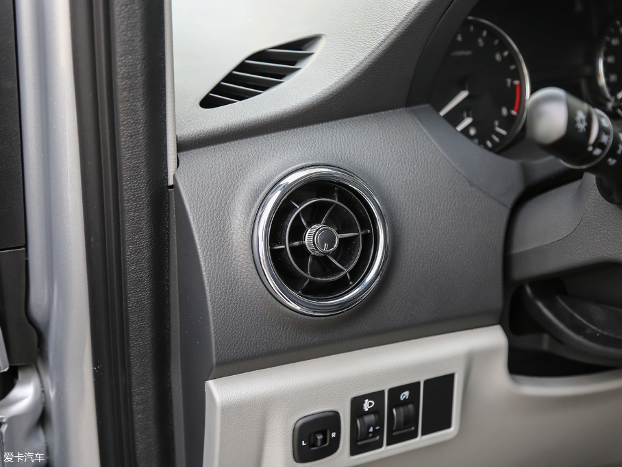 2018LM3 ˼Ұ 1.6L քӺA