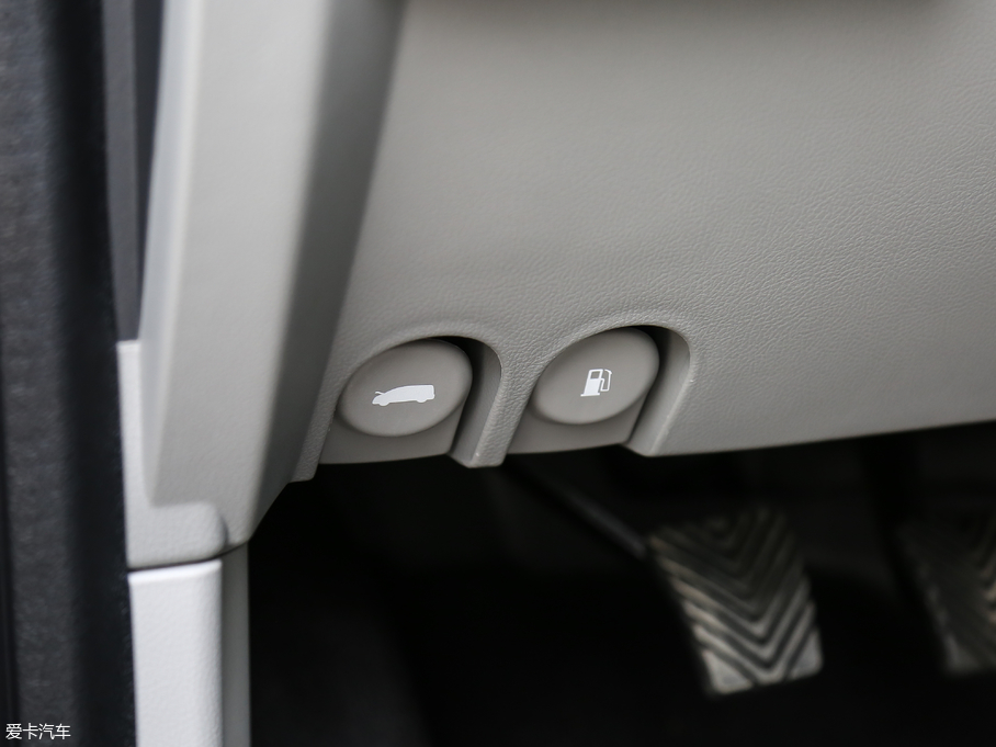 2018LM3 ˼Ұ 1.6L քӺA