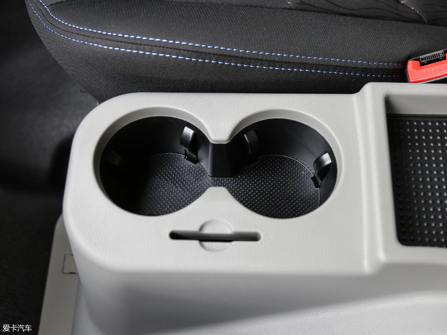 2018LM3 ˼Ұ 1.6L քӺA