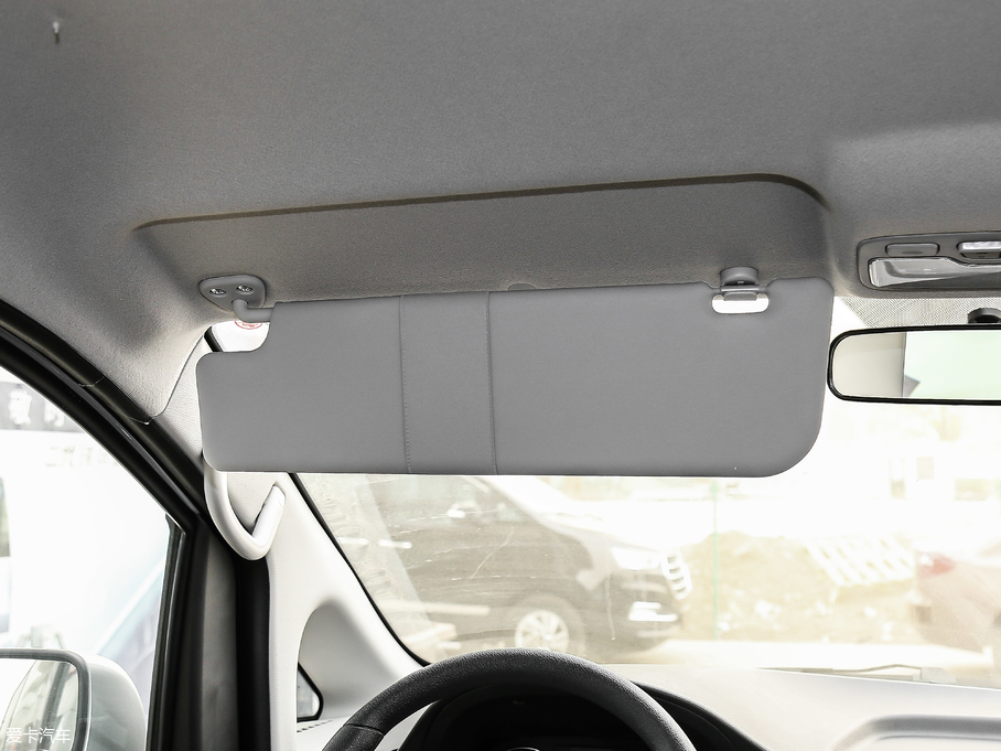 2018LM3 ˼Ұ 1.6L քӺA