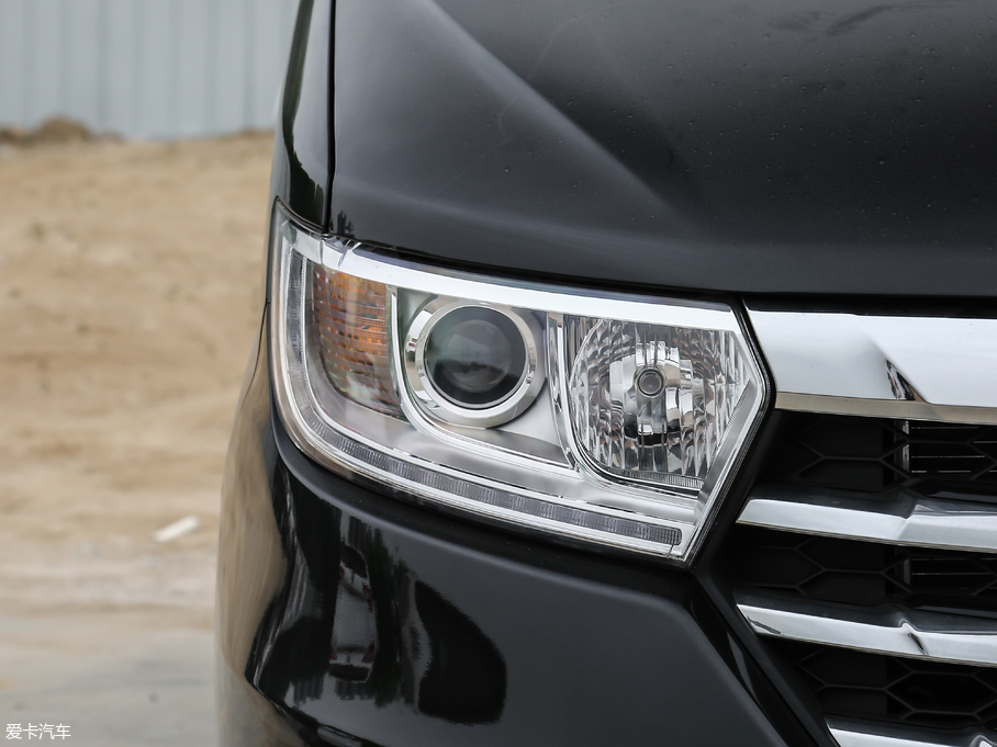 2018LM3 ˼Ұ 2.0L քӺA