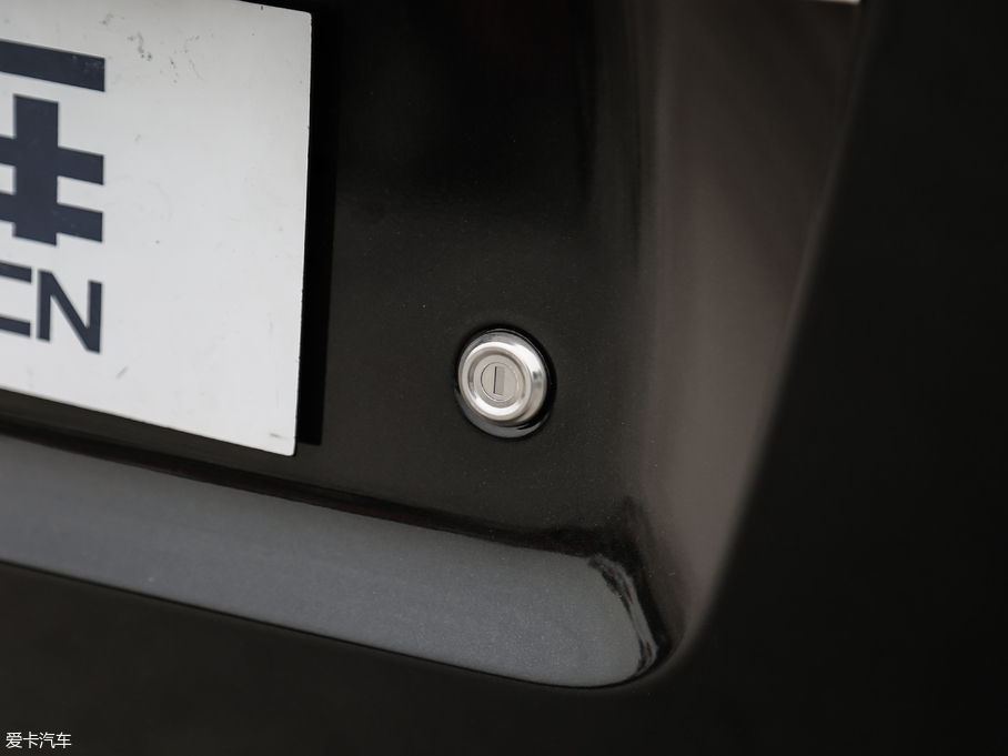 2018LM3 ˼Ұ 2.0L քӺA