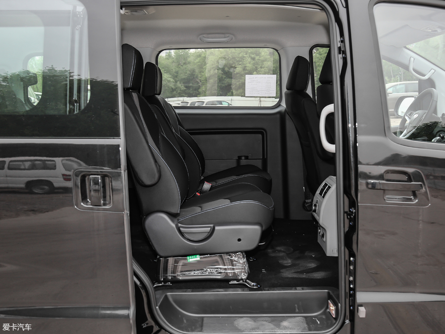 2018LM3 ˼Ұ 2.0L քӺA