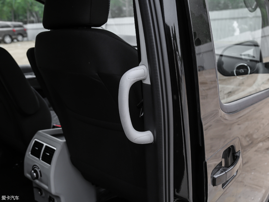 2018LM3 ˼Ұ 2.0L քӺA