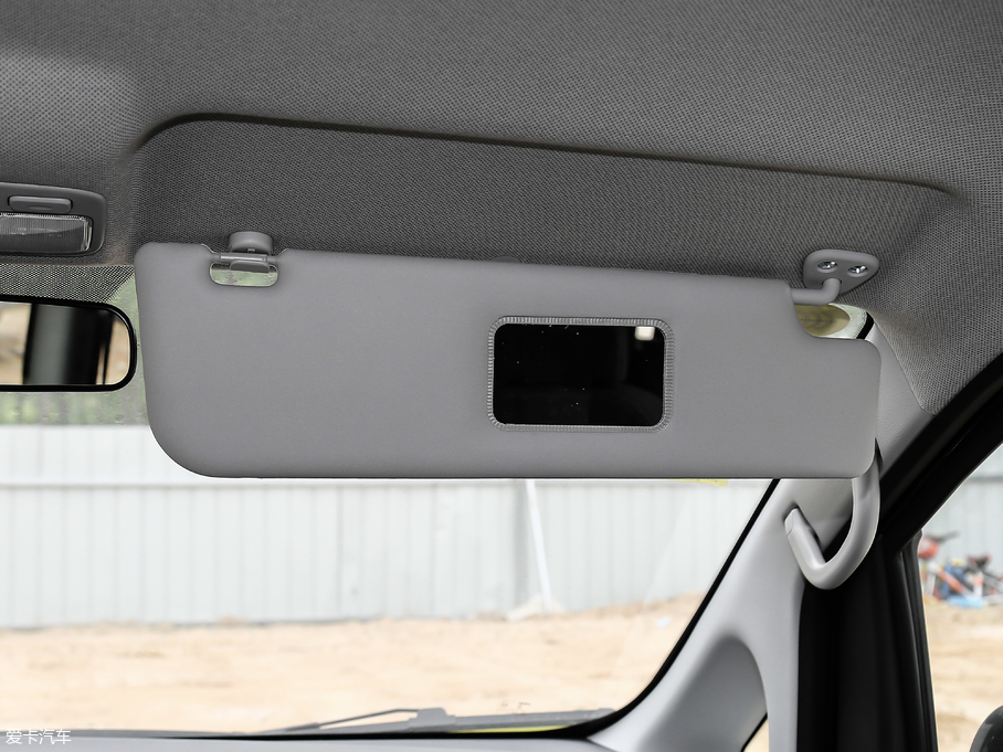 2018LM3 ˼Ұ 2.0L քӺA