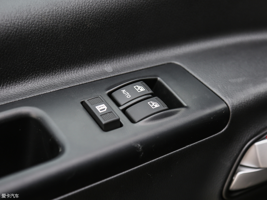 2018LM3 ˼Ұ 2.0L քӺA