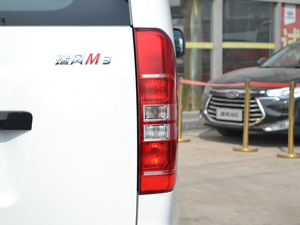 2018款速运版 1.6L 手动基本型5座 尾灯