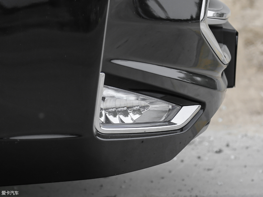 2018L(fng)M4 ̄(w) 1.5T քӺA