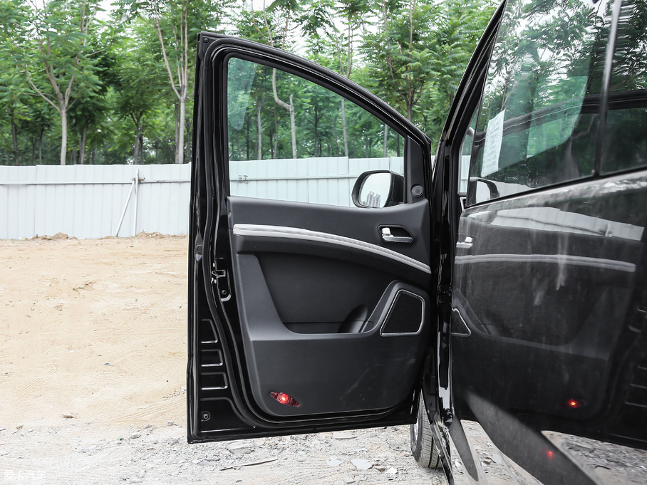 2018LM4 ̄հ 1.5T քӺA