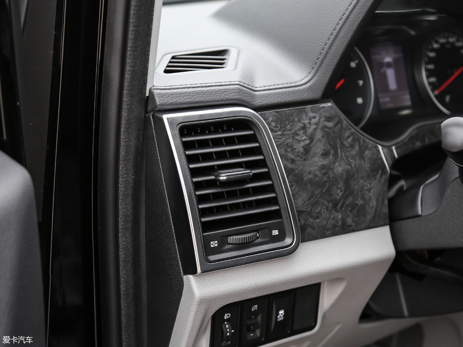 2018LM4 ̄հ 1.5T քӺA