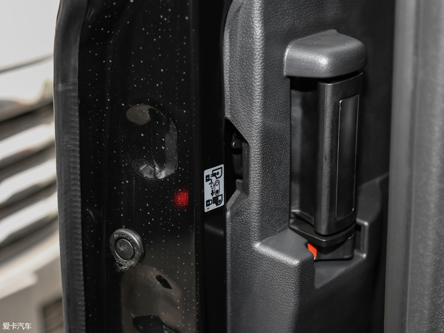 2018LM4 ̄հ 1.5T քӺA