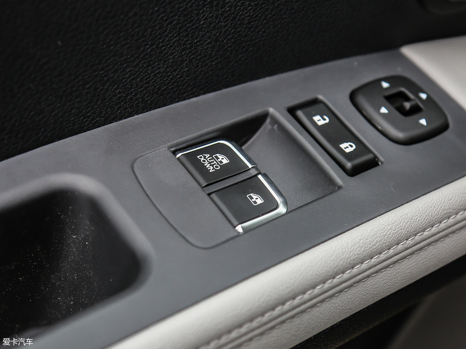 2018LM4 ̄հ 1.5T քӺA