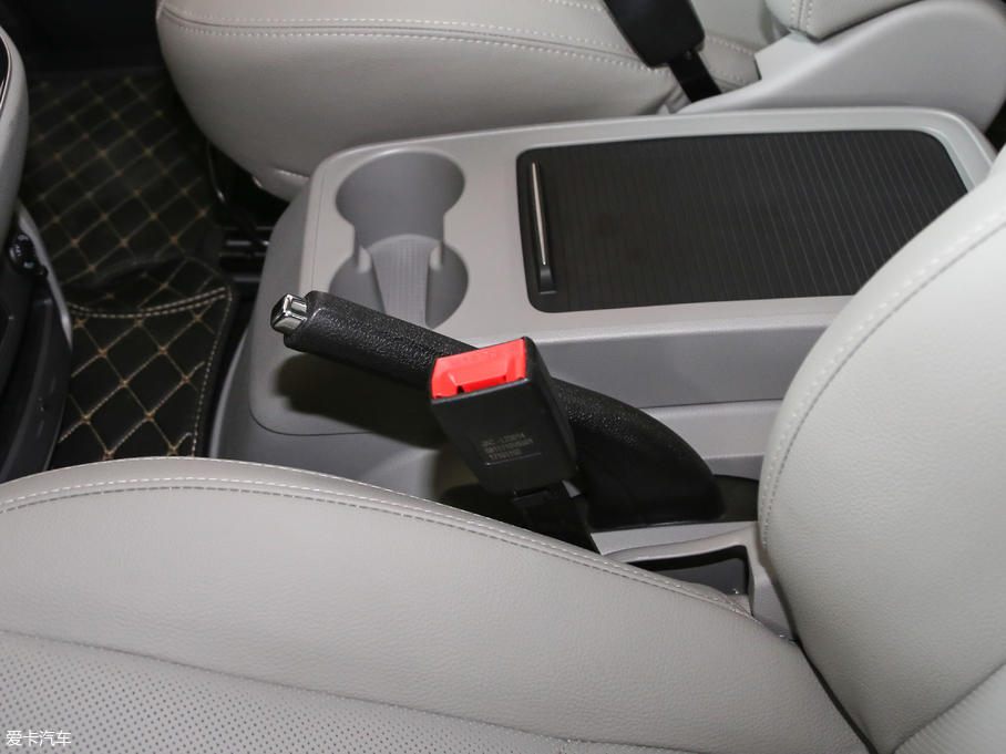 2018L(fng)M4 2.0L ք(dng)\(yn)