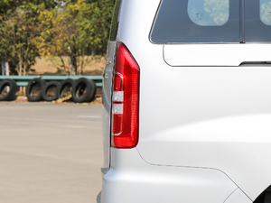 2019PLUS ˼Ұ 1.8L A ^