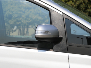 2019PLUS ˼Ұ 1.8L A ^