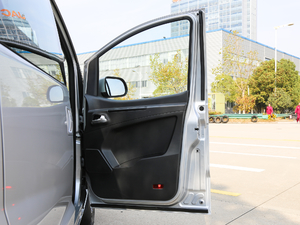 2019PLUS ˼Ұ 1.8L A g