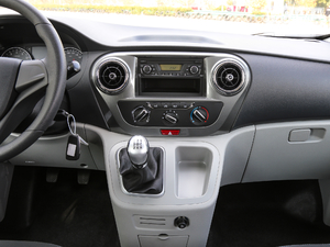 2019款PLUS 宜家版 1.8L 豪华型 中控区