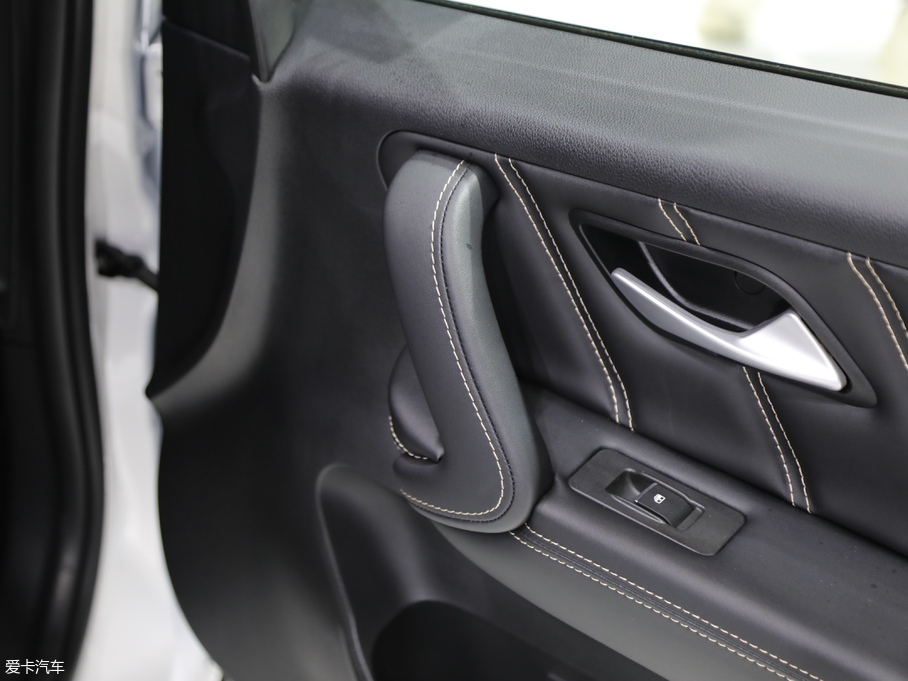 2019iEV6E \Ӱ Aܾb