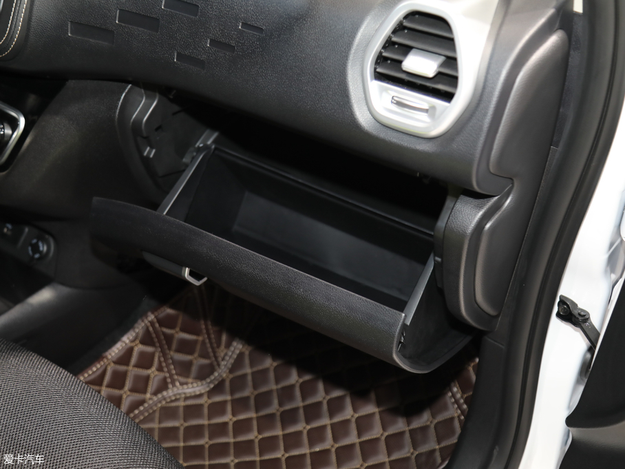 2019iEV6E \Ӱ Aܾb