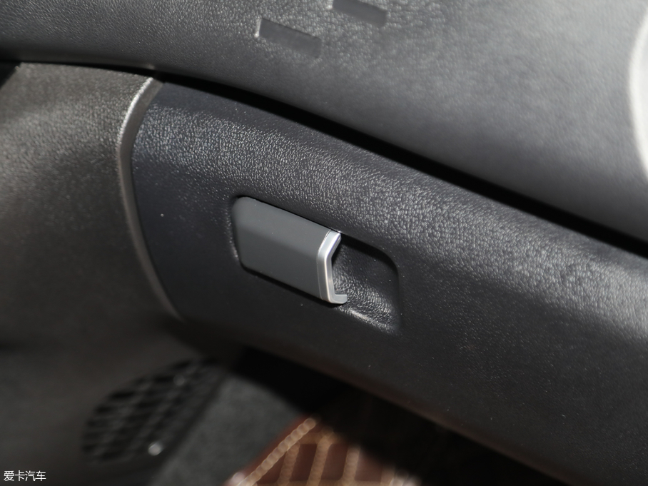 2019iEV6E \Ӱ Aܾb