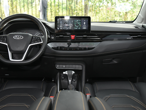 2020款1.5T CVT超越型 中控台