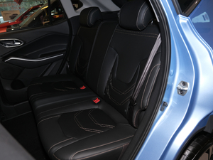 2020款1.5T CVT精英型 后排座椅