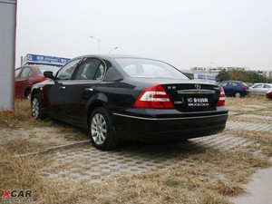 2009款2.0L 自动豪华版 整体外观