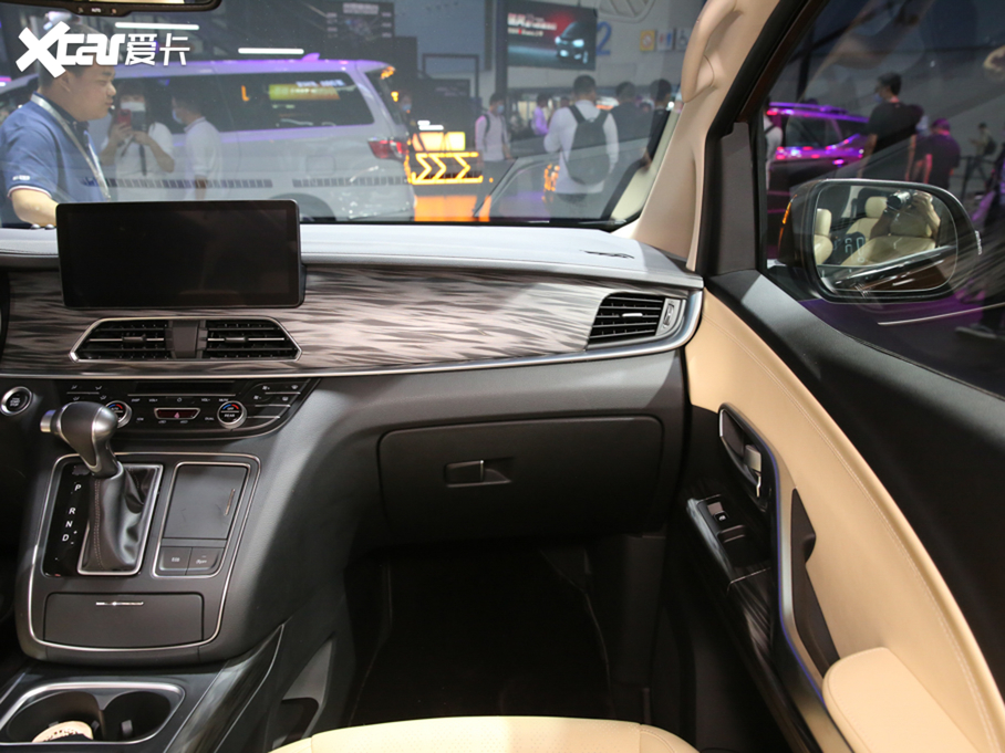 2021LL6 MAX 2.0T ԄŞ