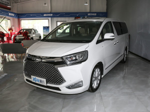 2021款2.0T 自动豪华型 左前45度