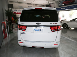 2021款2.0T 自动豪华型 正后	