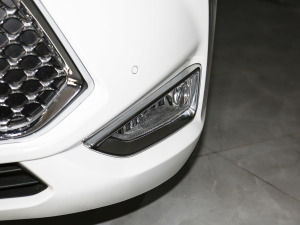 2021款2.0T 自动豪华型 前雾灯