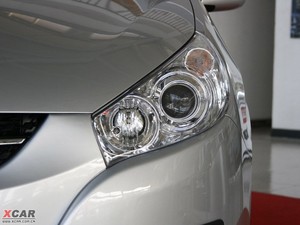 2009款1.8L 豪华版 大灯