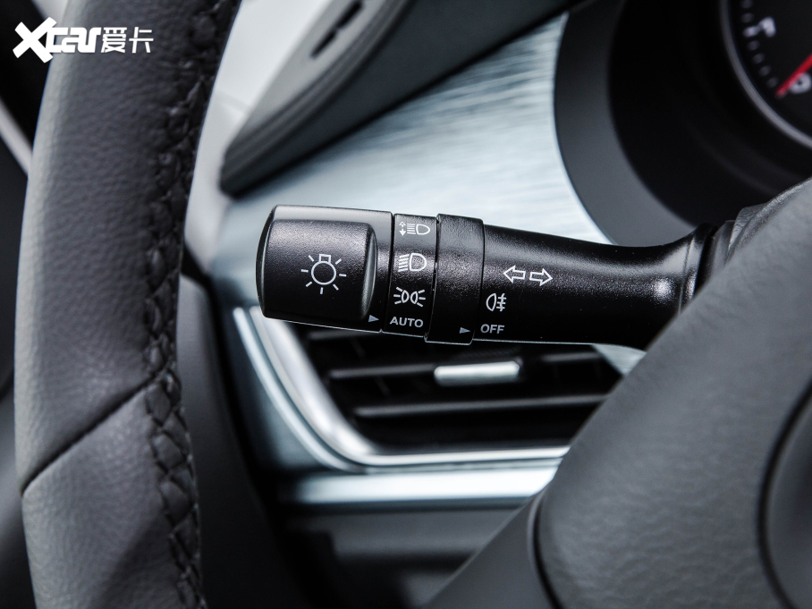 2022LM3 PLUS ˼Ұ 1.8L ˜