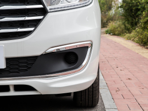 2022PLUS ˼Ұ 1.8L ˜ ^